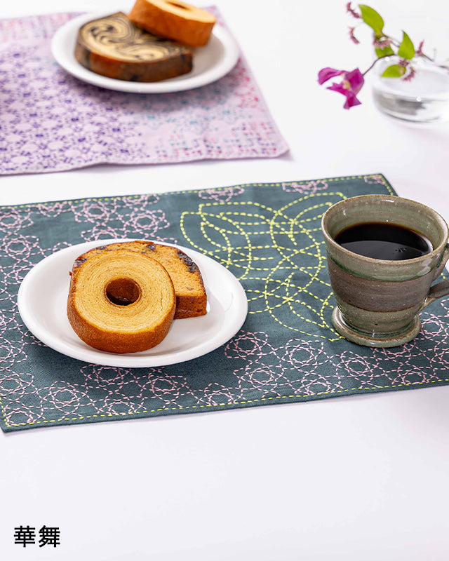 刺し子で紡ぐ北斎の粋で雅なマルチクロス | vo mar jeu(ボマージュ